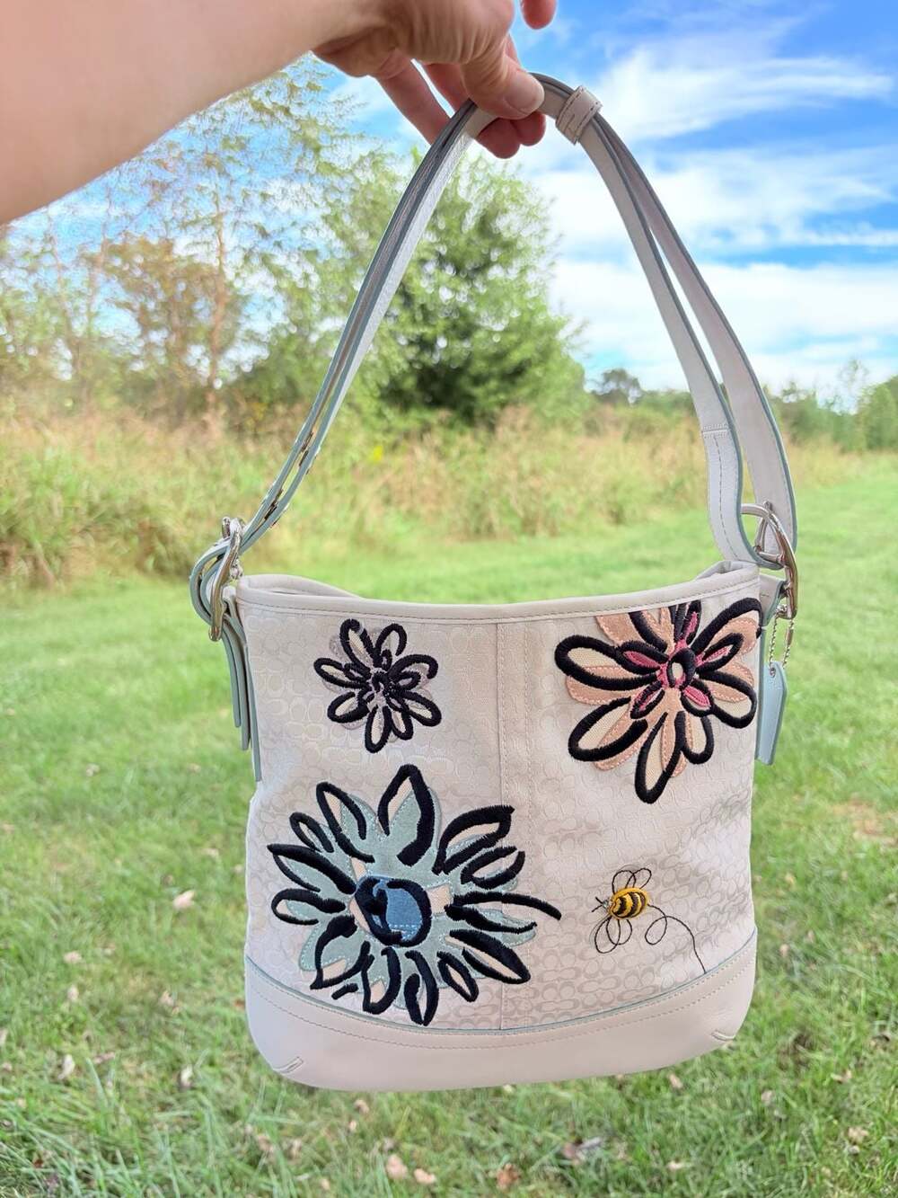 Y2K Vintage Coach Floral Bee Embroidered Signature Jacquard Shoulder Bag F10871